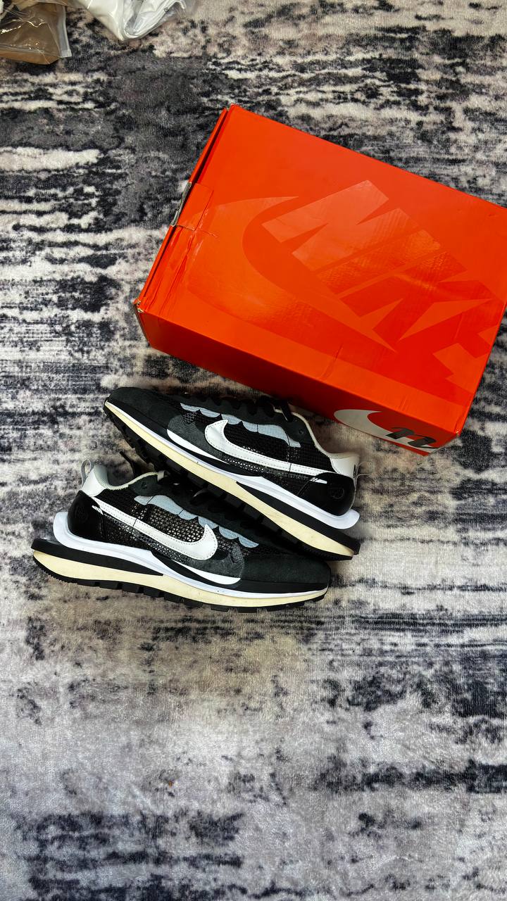 Nike Nike Sacai Black